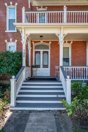 704 River, SABULA, Iowa 52070, 4 Bedrooms Bedrooms, ,3 BathroomsBathrooms,House,For Sale,River,202505950