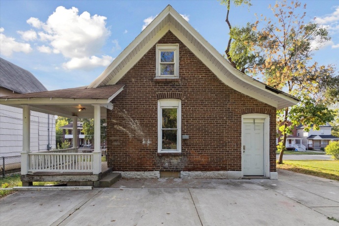 918 3rd, ROCKFORD, Illinois 61104, 3 Bedrooms Bedrooms, ,1 BathroomBathrooms,House,For Sale,3rd,202505954