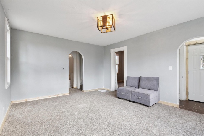 918 3rd, ROCKFORD, Illinois 61104, 3 Bedrooms Bedrooms, ,1 BathroomBathrooms,House,For Sale,3rd,202505954