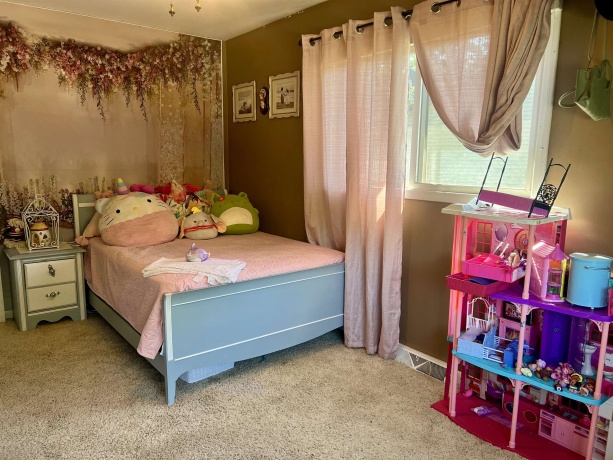 719 Greenfield, FREEPORT, Illinois 61032, 3 Bedrooms Bedrooms, ,3 BathroomsBathrooms,House,For Sale,Greenfield,202505970