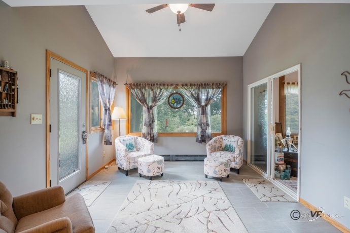 1 Belden School, GALENA, Illinois 61036, 3 Bedrooms Bedrooms, ,2 BathroomsBathrooms,House,For Sale,Belden School,202505977