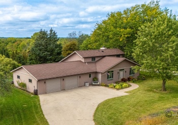 1 Belden School, GALENA, Illinois 61036, 3 Bedrooms Bedrooms, ,2 BathroomsBathrooms,House,For Sale,Belden School,202505977