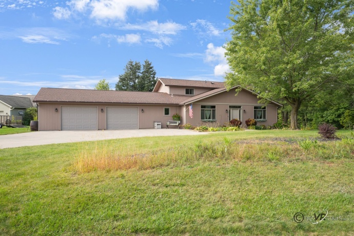 1 Belden School, GALENA, Illinois 61036, 3 Bedrooms Bedrooms, ,2 BathroomsBathrooms,House,For Sale,Belden School,202505977