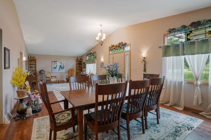 1 Belden School, GALENA, Illinois 61036, 3 Bedrooms Bedrooms, ,2 BathroomsBathrooms,House,For Sale,Belden School,202505977