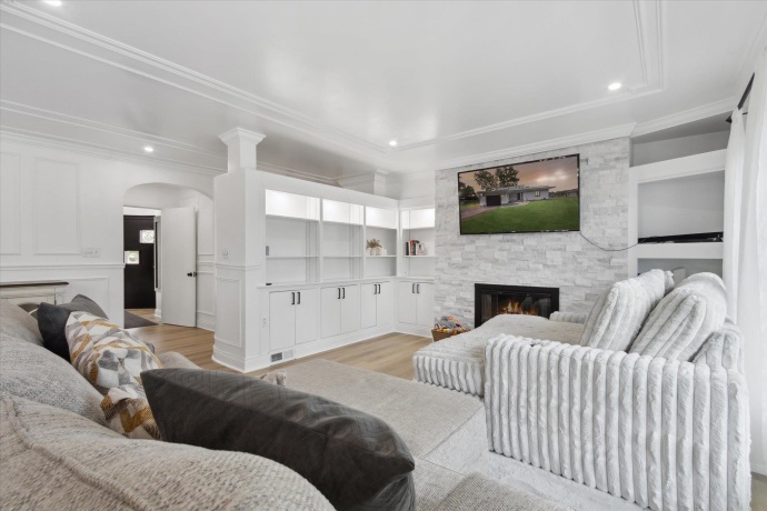 8239 Beach, ROCKFORD, Illinois 61103, 3 Bedrooms Bedrooms, ,2 BathroomsBathrooms,House,For Sale,Beach,202505980