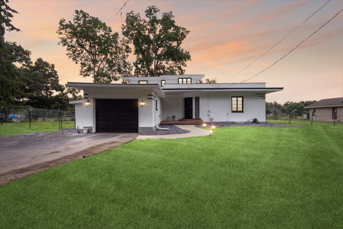 8239 Beach, ROCKFORD, Illinois 61103, 3 Bedrooms Bedrooms, ,2 BathroomsBathrooms,House,For Sale,Beach,202505980