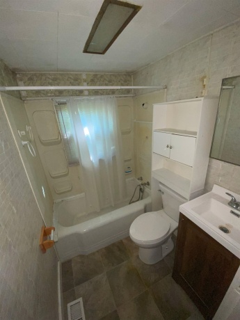 212 6th, DIXON, Illinois 61021, 1 Bedroom Bedrooms, ,1 BathroomBathrooms,House,For Sale,6th,202505982