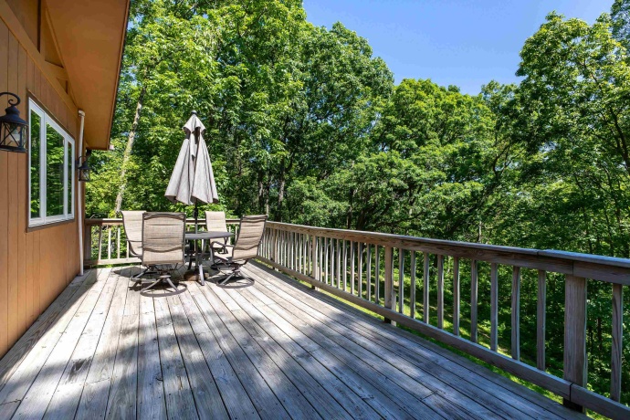 3 Briarwood, GALENA, Illinois 61036, 2 Bedrooms Bedrooms, ,1 BathroomBathrooms,House,For Sale,Briarwood,202505995