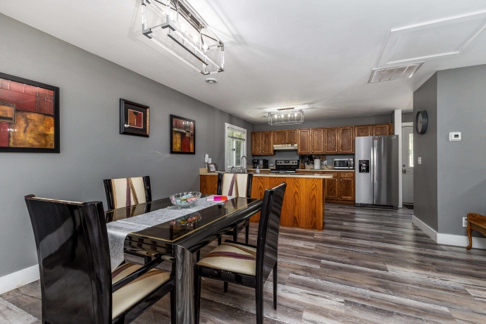 3 Briarwood, GALENA, Illinois 61036, 2 Bedrooms Bedrooms, ,1 BathroomBathrooms,House,For Sale,Briarwood,202505995