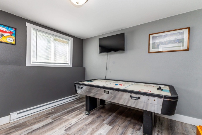 3 Briarwood, GALENA, Illinois 61036, 2 Bedrooms Bedrooms, ,1 BathroomBathrooms,House,For Sale,Briarwood,202505995