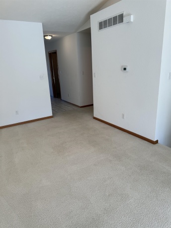 3127 Sandy Pointe, FREEPORT, Illinois 61032, 2 Bedrooms Bedrooms, ,2 BathroomsBathrooms,Condominium,For Sale,Sandy Pointe,202505996