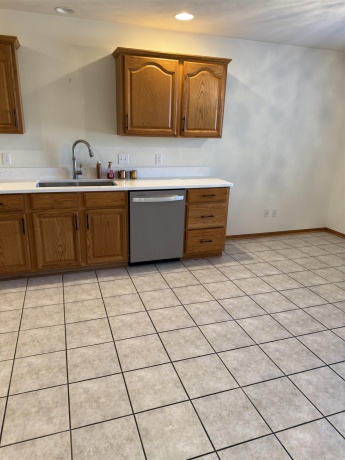 3127 Sandy Pointe, FREEPORT, Illinois 61032, 2 Bedrooms Bedrooms, ,2 BathroomsBathrooms,Condominium,For Sale,Sandy Pointe,202505996