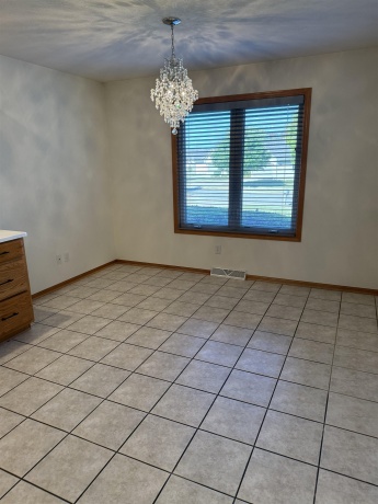 3127 Sandy Pointe, FREEPORT, Illinois 61032, 2 Bedrooms Bedrooms, ,2 BathroomsBathrooms,Condominium,For Sale,Sandy Pointe,202505996