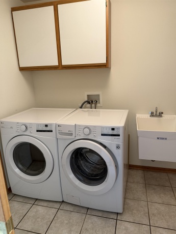 3127 Sandy Pointe, FREEPORT, Illinois 61032, 2 Bedrooms Bedrooms, ,2 BathroomsBathrooms,Condominium,For Sale,Sandy Pointe,202505996