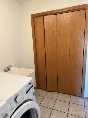 3127 Sandy Pointe, FREEPORT, Illinois 61032, 2 Bedrooms Bedrooms, ,2 BathroomsBathrooms,Condominium,For Sale,Sandy Pointe,202505996