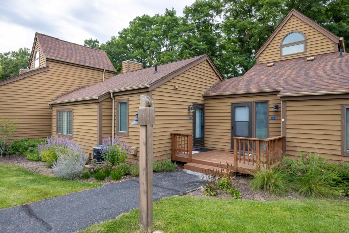 11 Farmstead, GALENA, Illinois 61036, 1 Bedroom Bedrooms, ,1 BathroomBathrooms,Condominium,For Sale,Farmstead,202506001