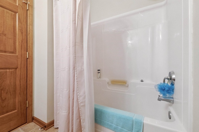 3810 Foxglove, WINNEBAGO, Illinois 61088, 3 Bedrooms Bedrooms, ,2 BathroomsBathrooms,House,For Sale,Foxglove,202504232