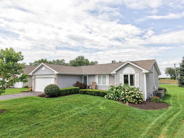 3810 Foxglove, WINNEBAGO, Illinois 61088, 3 Bedrooms Bedrooms, ,2 BathroomsBathrooms,House,For Sale,Foxglove,202504232