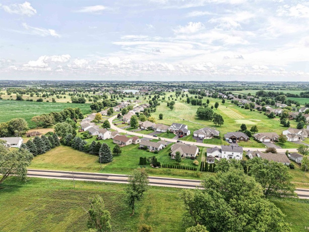 3810 Foxglove, WINNEBAGO, Illinois 61088, 3 Bedrooms Bedrooms, ,2 BathroomsBathrooms,House,For Sale,Foxglove,202504232