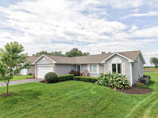 3810 Foxglove, WINNEBAGO, Illinois 61088, 3 Bedrooms Bedrooms, ,2 BathroomsBathrooms,House,For Sale,Foxglove,202504232