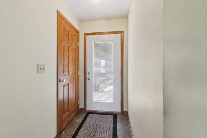 3810 Foxglove, WINNEBAGO, Illinois 61088, 3 Bedrooms Bedrooms, ,2 BathroomsBathrooms,House,For Sale,Foxglove,202504232