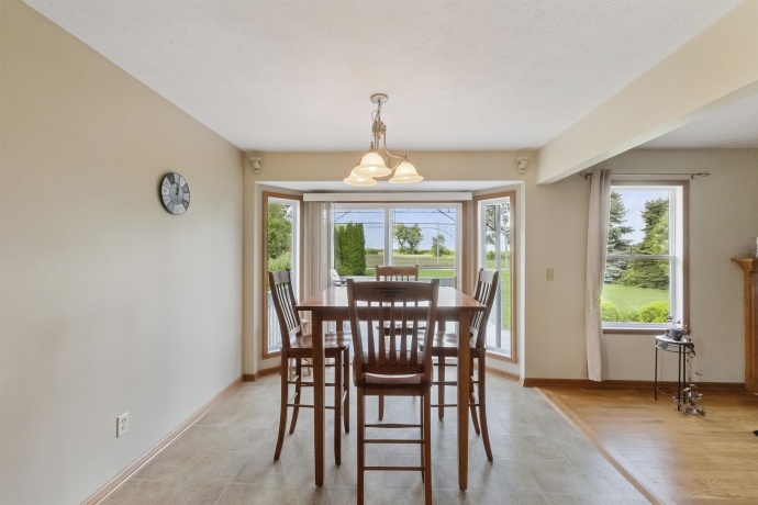 3810 Foxglove, WINNEBAGO, Illinois 61088, 3 Bedrooms Bedrooms, ,2 BathroomsBathrooms,House,For Sale,Foxglove,202504232