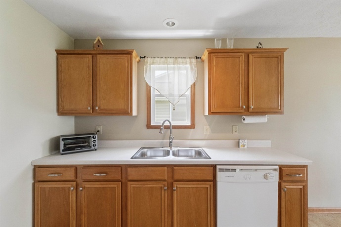 3810 Foxglove, WINNEBAGO, Illinois 61088, 3 Bedrooms Bedrooms, ,2 BathroomsBathrooms,House,For Sale,Foxglove,202504232