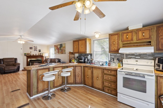 579 Park, BELVIDERE, Illinois 61008, 2 Bedrooms Bedrooms, ,1 BathroomBathrooms,House,For Sale,Park,202506015