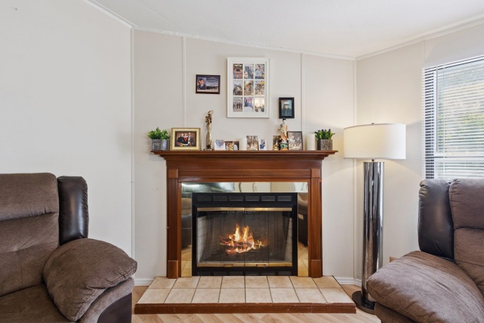 579 Park, BELVIDERE, Illinois 61008, 2 Bedrooms Bedrooms, ,1 BathroomBathrooms,House,For Sale,Park,202506015