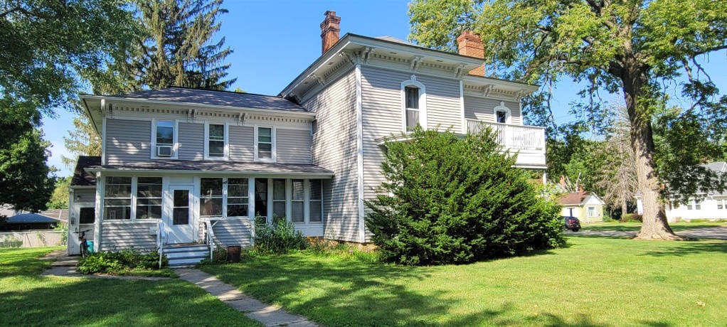 400 4, OREGON, Illinois 61061, ,5+ Units,For Sale,4,202506045