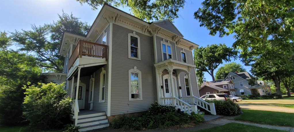 400 4, OREGON, Illinois 61061, ,5+ Units,For Sale,4,202506045