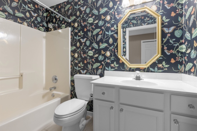 2846 COTSWOLD, ROCKFORD, Illinois 61114, 3 Bedrooms Bedrooms, ,4 BathroomsBathrooms,House,For Sale,COTSWOLD,202506049