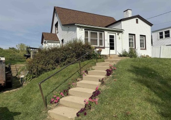 7691 Menominee, EAST DUBUQUE, Illinois 61025, 3 Bedrooms Bedrooms, ,1 BathroomBathrooms,House,For Sale,Menominee,202506050