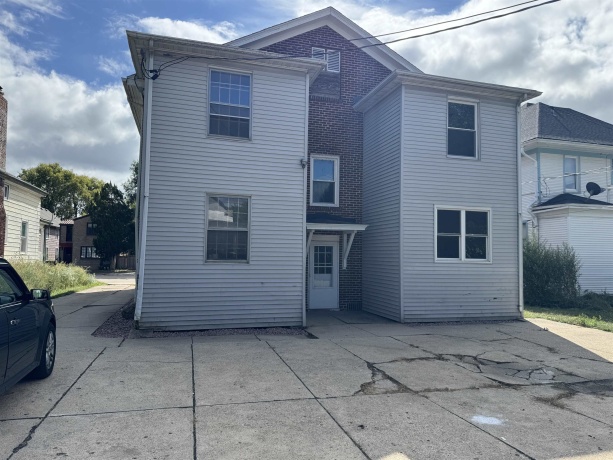 1124 Main, ROCKFORD, Illinois 61103, ,3 - 4 Units,For Sale,Main,202506079