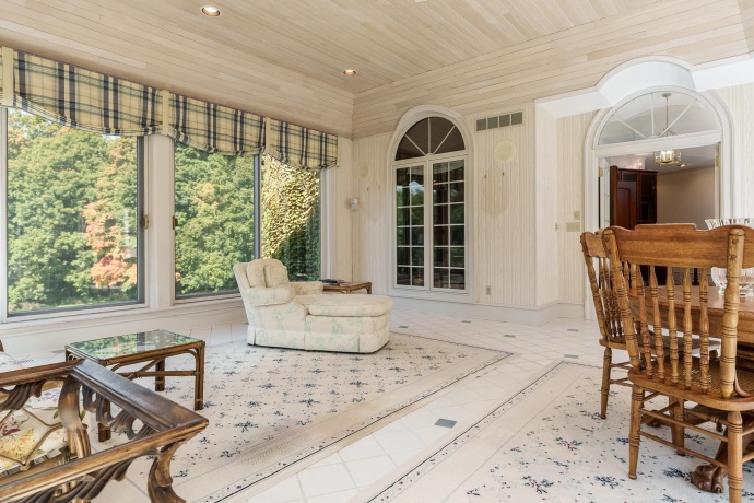 1637 Coachman, ROCKFORD, Illinois 61107, 4 Bedrooms Bedrooms, ,4 BathroomsBathrooms,House,For Sale,Coachman,202506084