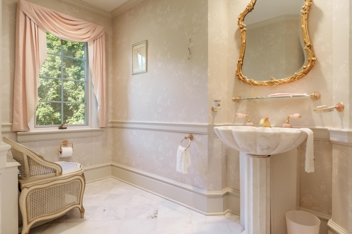 1637 Coachman, ROCKFORD, Illinois 61107, 4 Bedrooms Bedrooms, ,4 BathroomsBathrooms,House,For Sale,Coachman,202506084