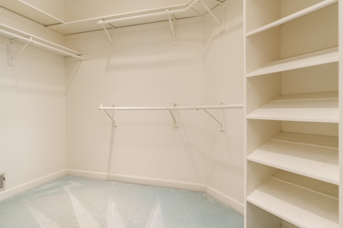 1637 Coachman, ROCKFORD, Illinois 61107, 4 Bedrooms Bedrooms, ,4 BathroomsBathrooms,House,For Sale,Coachman,202506084