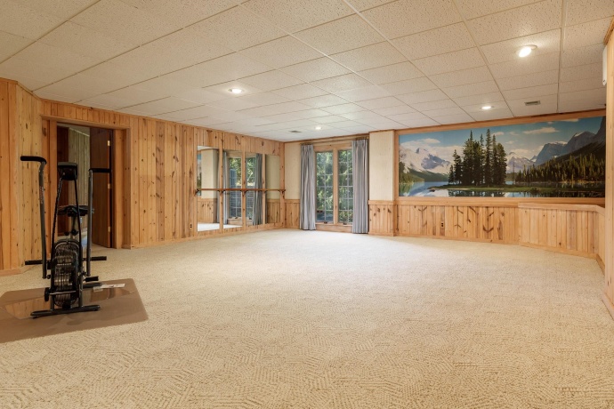 1637 Coachman, ROCKFORD, Illinois 61107, 4 Bedrooms Bedrooms, ,4 BathroomsBathrooms,House,For Sale,Coachman,202506084