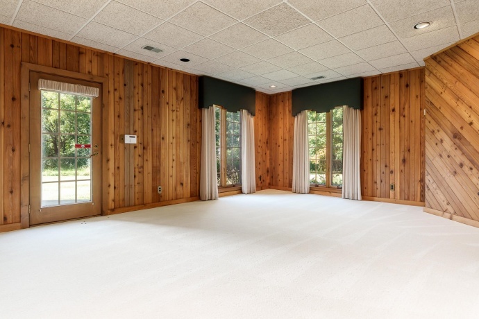 1637 Coachman, ROCKFORD, Illinois 61107, 4 Bedrooms Bedrooms, ,4 BathroomsBathrooms,House,For Sale,Coachman,202506084