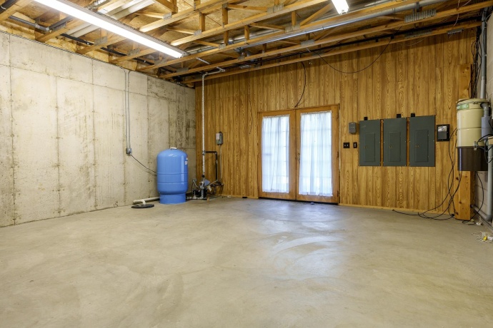 1637 Coachman, ROCKFORD, Illinois 61107, 4 Bedrooms Bedrooms, ,4 BathroomsBathrooms,House,For Sale,Coachman,202506084