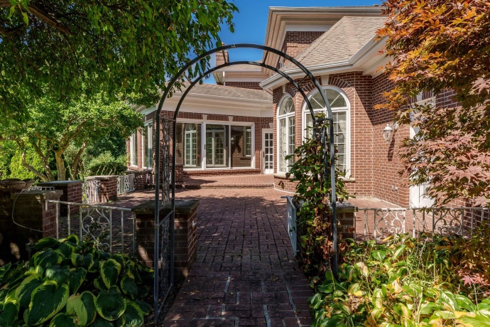 1637 Coachman, ROCKFORD, Illinois 61107, 4 Bedrooms Bedrooms, ,4 BathroomsBathrooms,House,For Sale,Coachman,202506084