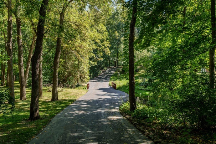 1637 Coachman, ROCKFORD, Illinois 61107, 4 Bedrooms Bedrooms, ,4 BathroomsBathrooms,House,For Sale,Coachman,202506084