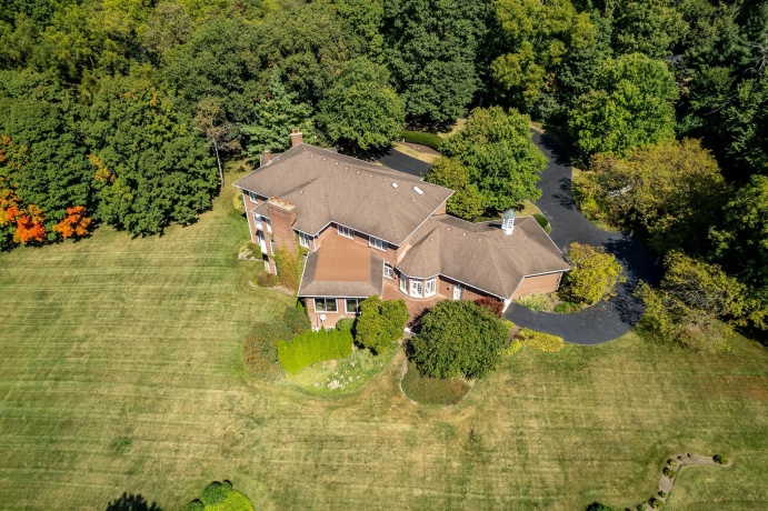 1637 Coachman, ROCKFORD, Illinois 61107, 4 Bedrooms Bedrooms, ,4 BathroomsBathrooms,House,For Sale,Coachman,202506084