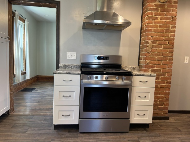 1204 3rd, MENDOTA, Illinois 61342, 3 Bedrooms Bedrooms, ,1 BathroomBathrooms,House,For Sale,3rd,202506086