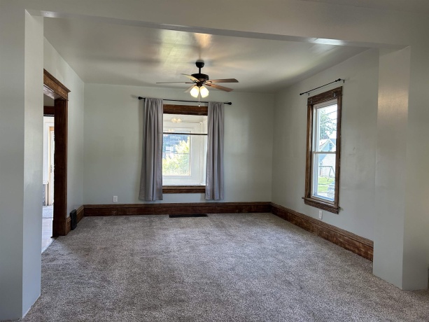 1204 3rd, MENDOTA, Illinois 61342, 3 Bedrooms Bedrooms, ,1 BathroomBathrooms,House,For Sale,3rd,202506086