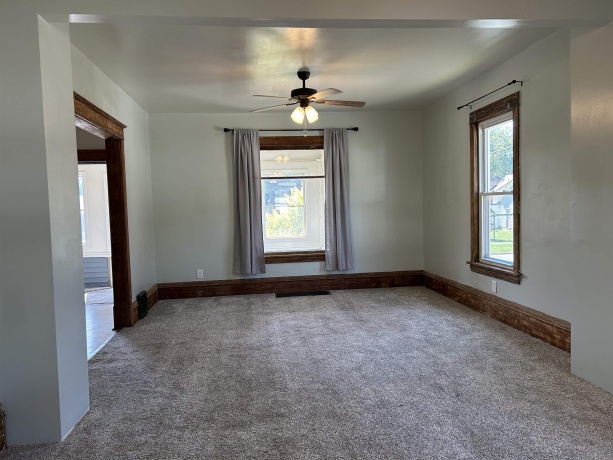 1204 3rd, MENDOTA, Illinois 61342, 3 Bedrooms Bedrooms, ,1 BathroomBathrooms,House,For Sale,3rd,202506086