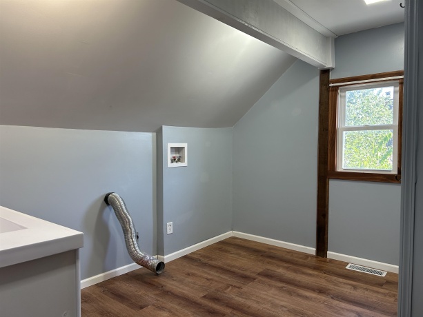 1204 3rd, MENDOTA, Illinois 61342, 3 Bedrooms Bedrooms, ,1 BathroomBathrooms,House,For Sale,3rd,202506086