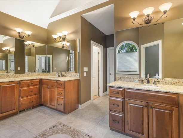 12936 Melrose, CALEDONIA, Illinois 61011, 5 Bedrooms Bedrooms, ,5 BathroomsBathrooms,House,For Sale,Melrose,202506089