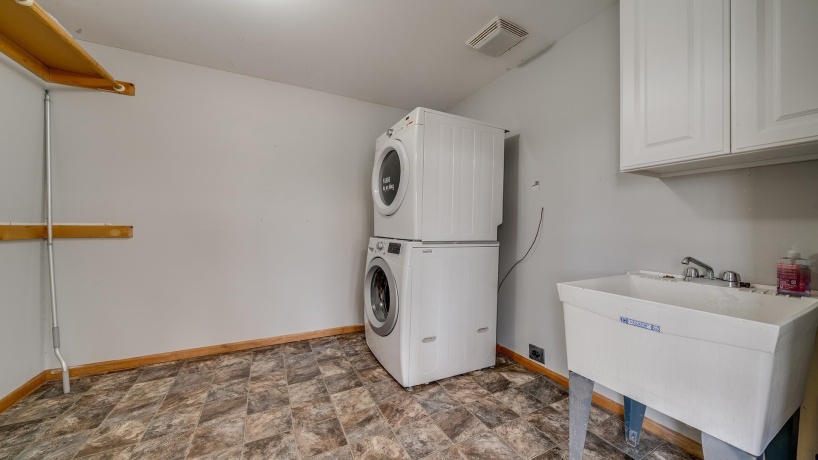 9020 Flagg, ROCHELLE, Illinois 61068, 4 Bedrooms Bedrooms, ,2 BathroomsBathrooms,House,For Sale,Flagg,202506109