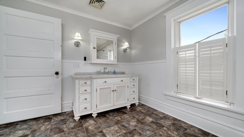 9020 Flagg, ROCHELLE, Illinois 61068, 4 Bedrooms Bedrooms, ,2 BathroomsBathrooms,House,For Sale,Flagg,202506109